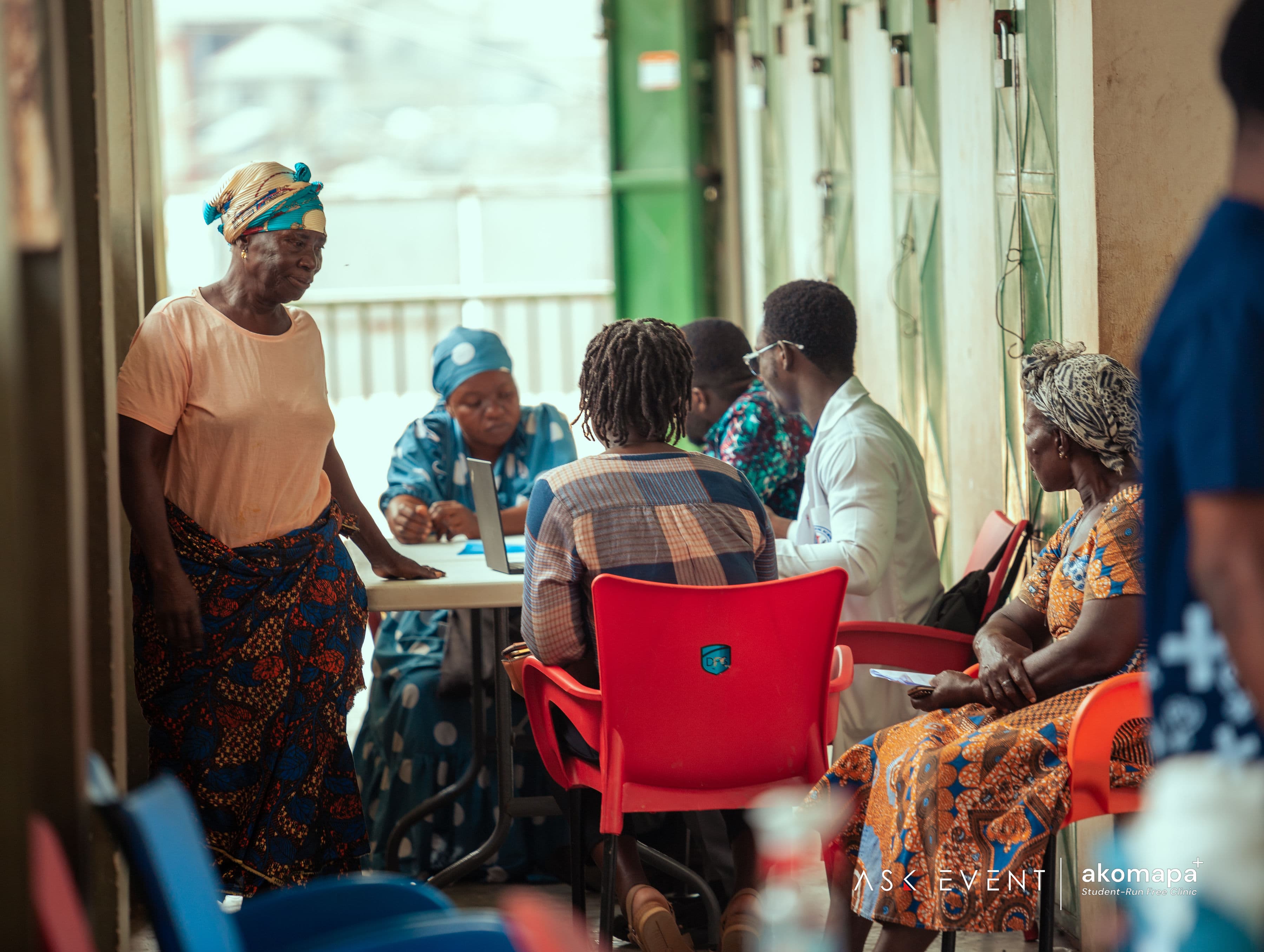 Akomapa student-run free clinic — community health screening in Ghana